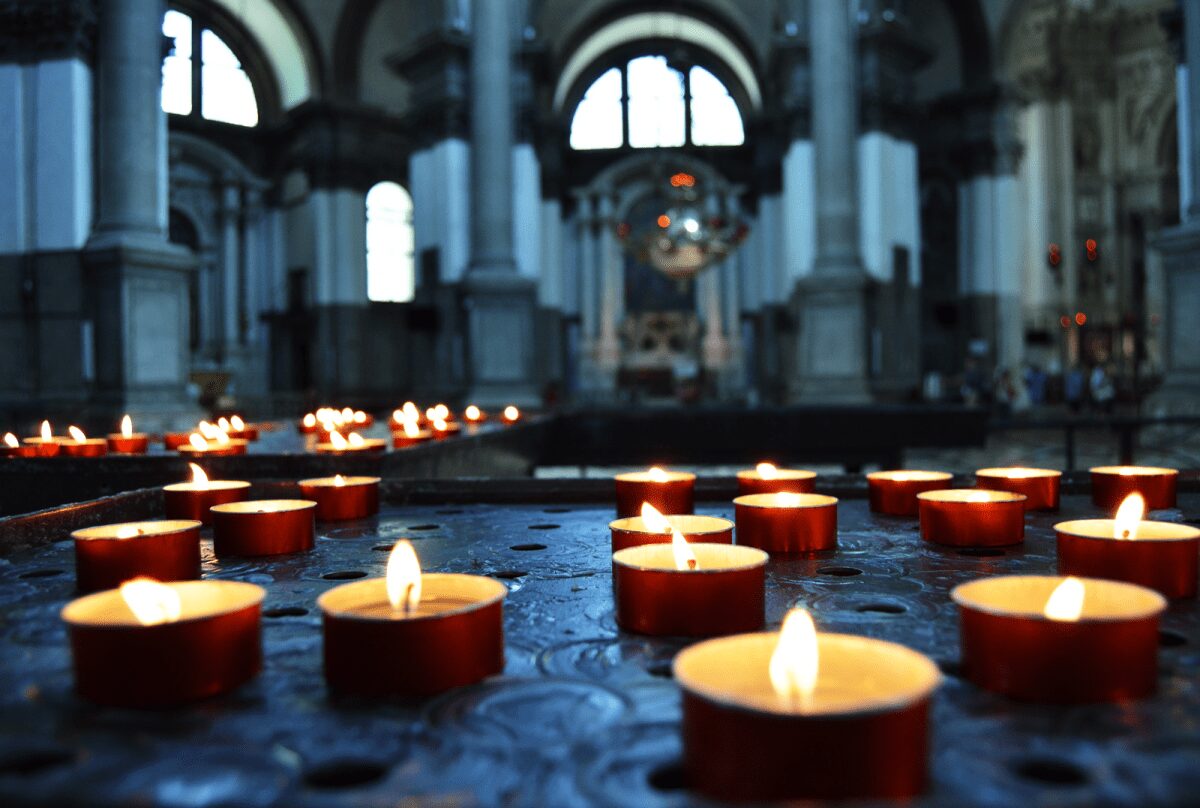 candles church floor