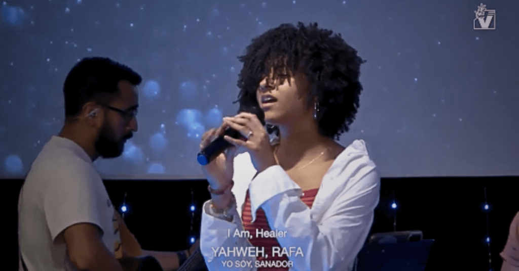 Worship team at La Viña Inver