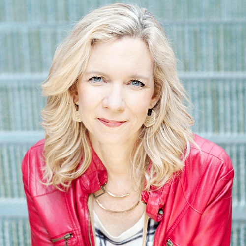 Kara Powell headshot